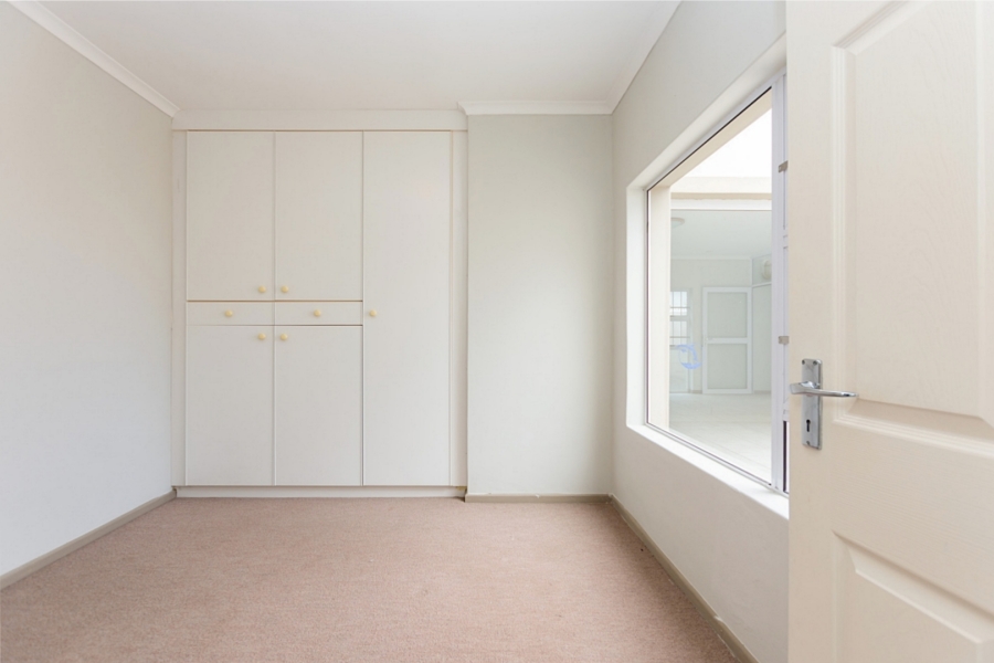 4 Bedroom Property for Sale in Middedorp Western Cape